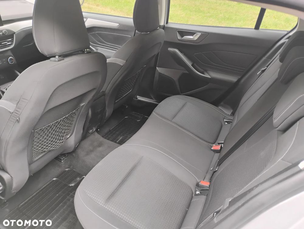 Ford Focus - 18