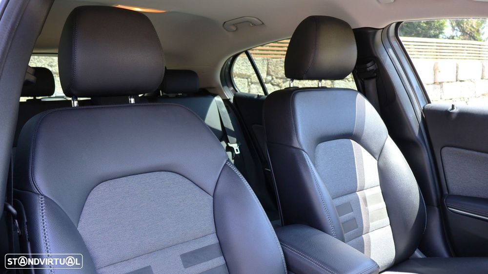 Mercedes-Benz GLA 220 d - 12