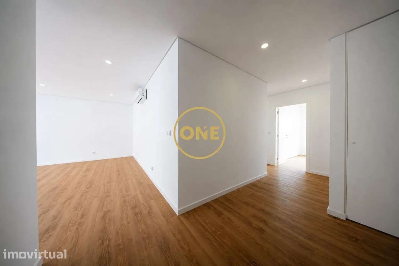 Apartamento T3 Novo | Paim | Garagem | Elevador | Varanda - Grande imagem: 4/34