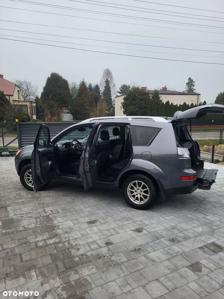 Mitsubishi Outlander 2.0 DID Instyle - 4