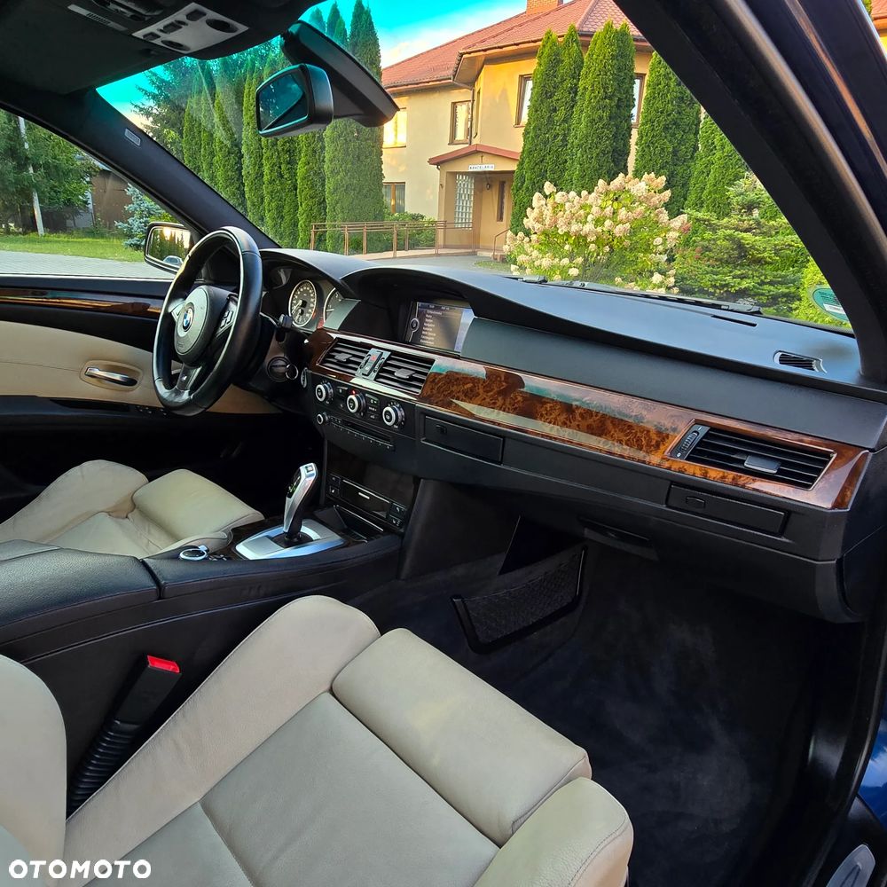 BMW Seria 5 530d Sport-Aut Edition Sport - 28