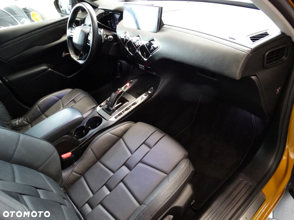 DS Automobiles DS 3 Crossback 1.2 PureTech Grand Chic - 4