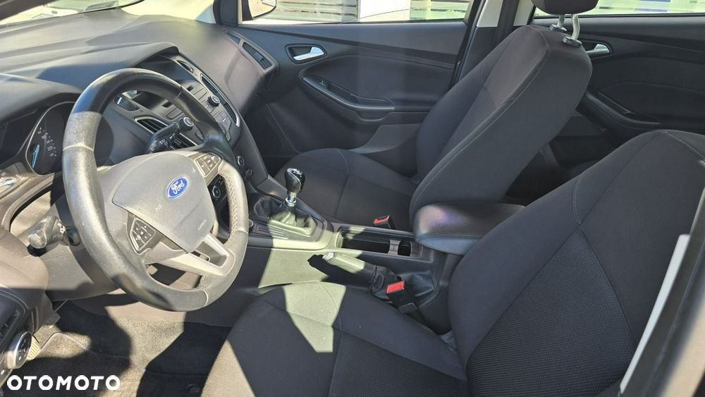 Ford Focus - 17