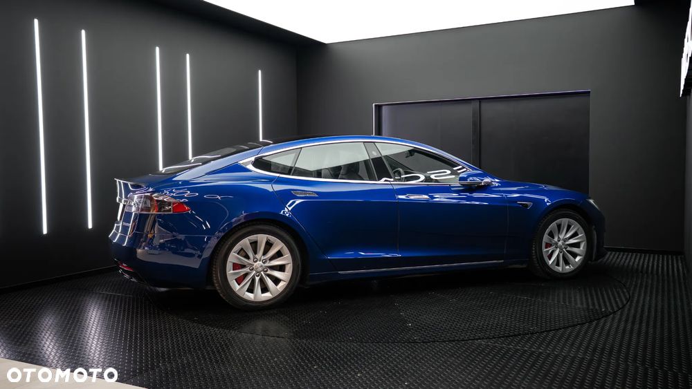 Tesla Model S Performance - 15