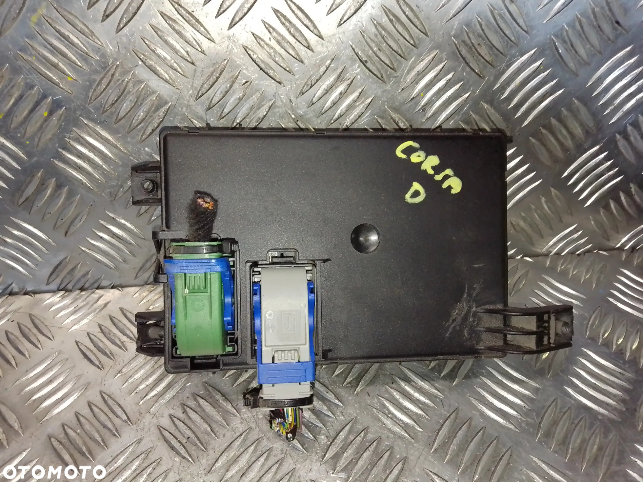 Moduł komfortu OPEL Corsa D 13301560 - 3
