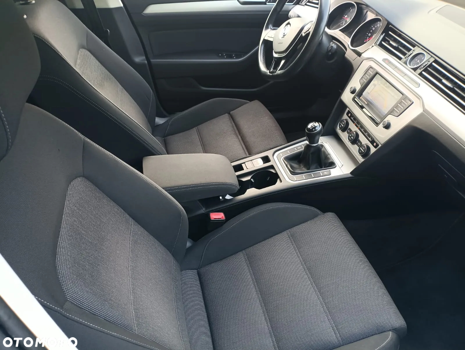 Volkswagen Passat 2.0 TDI BMT Comfortline - 18