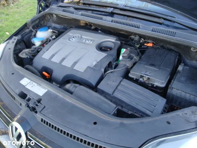 Volkswagen Golf Plus 1.6 TDI DPF Style - 13