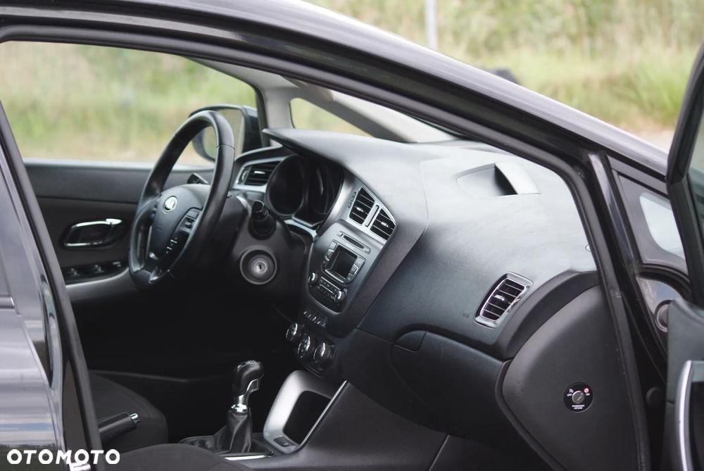 Kia Ceed - 7