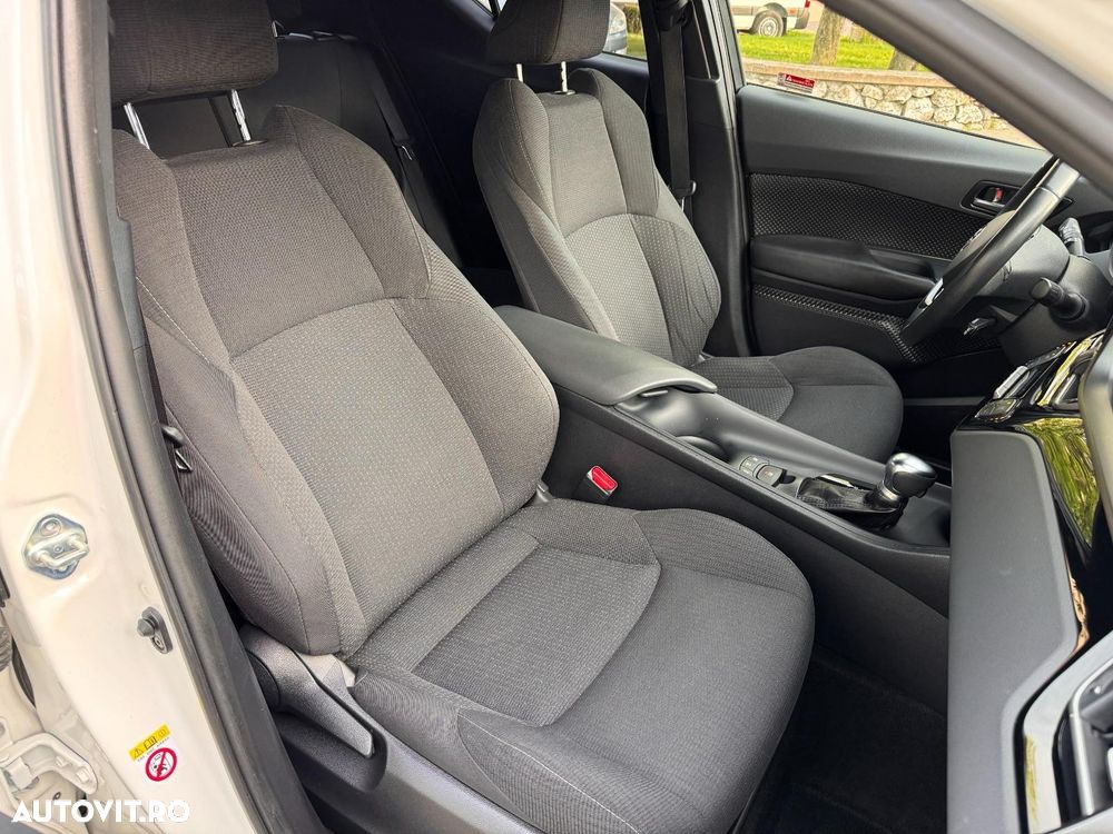 Toyota C-HR 1.8 HSD 122 CP 4x2 CVT Style - 11