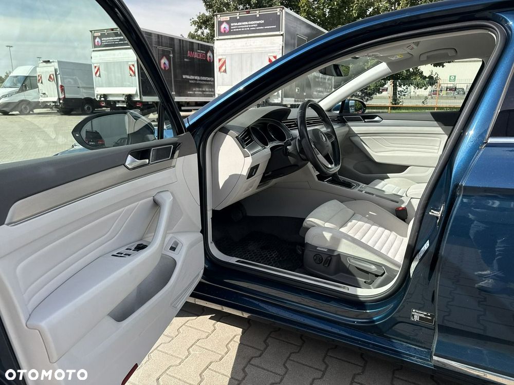 Volkswagen Passat 2.0 TSI Elegance DSG - 10
