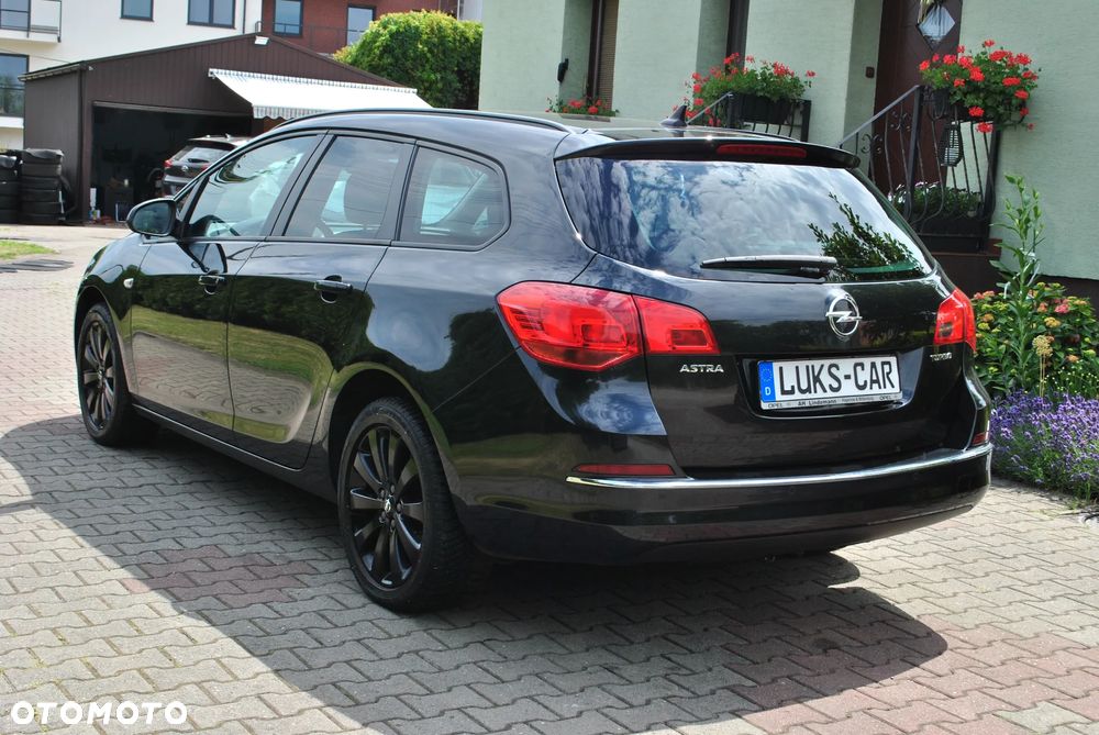 Opel Astra 1.4 Turbo Sports Tourer Exklusiv - 3