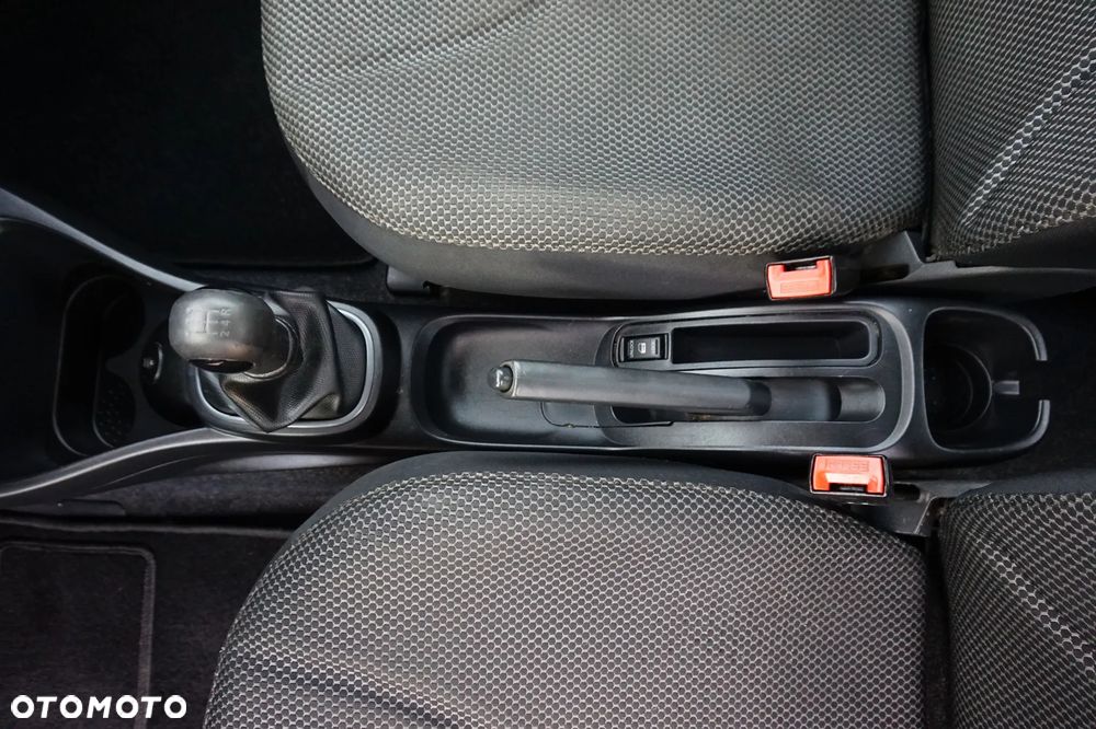 Nissan Micra - 30