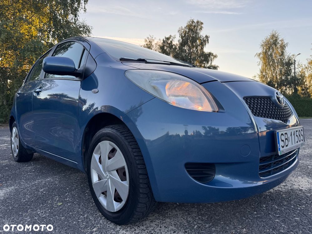 Toyota Yaris 1.0 Terra - 11