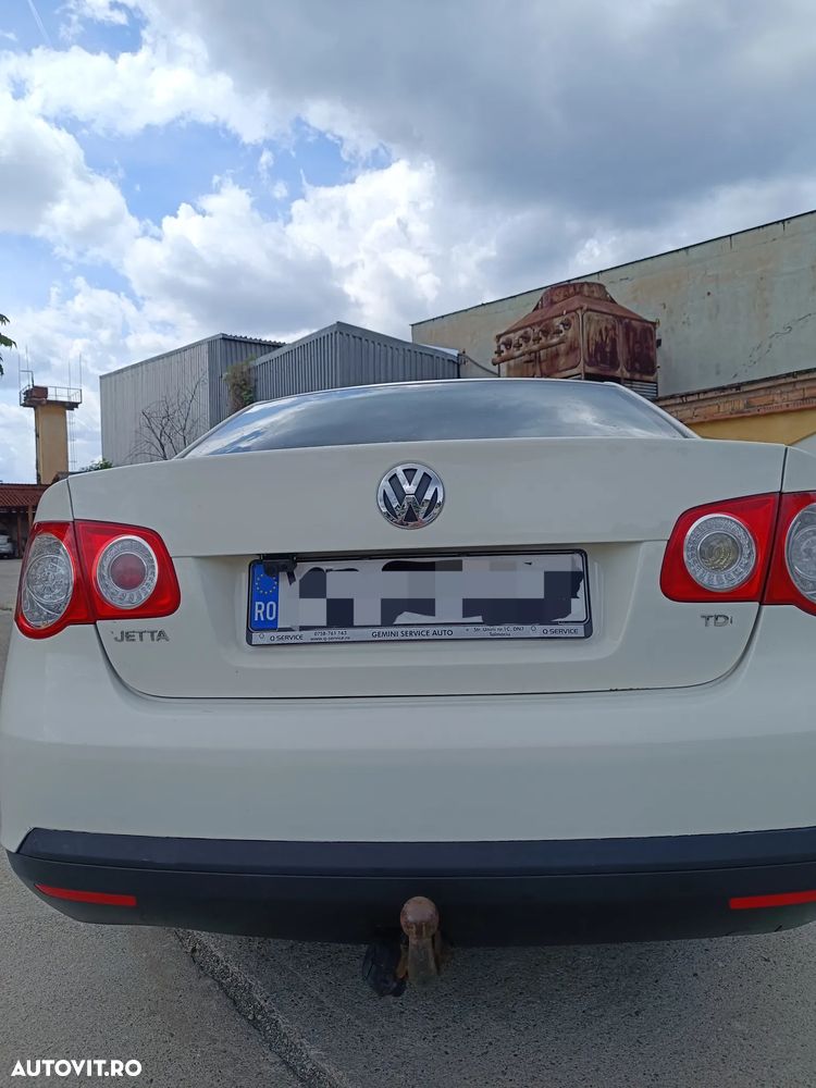 Volkswagen Jetta 1.9 TDI Comfortline - 5
