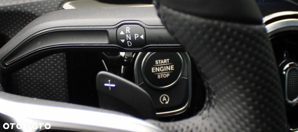 Mercedes-Benz CLA - 17