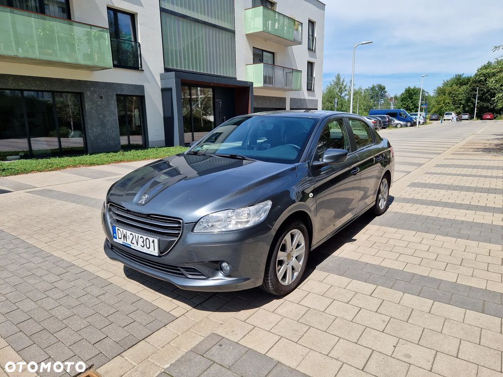 Peugeot 301 1.6 VTi Allure - 10