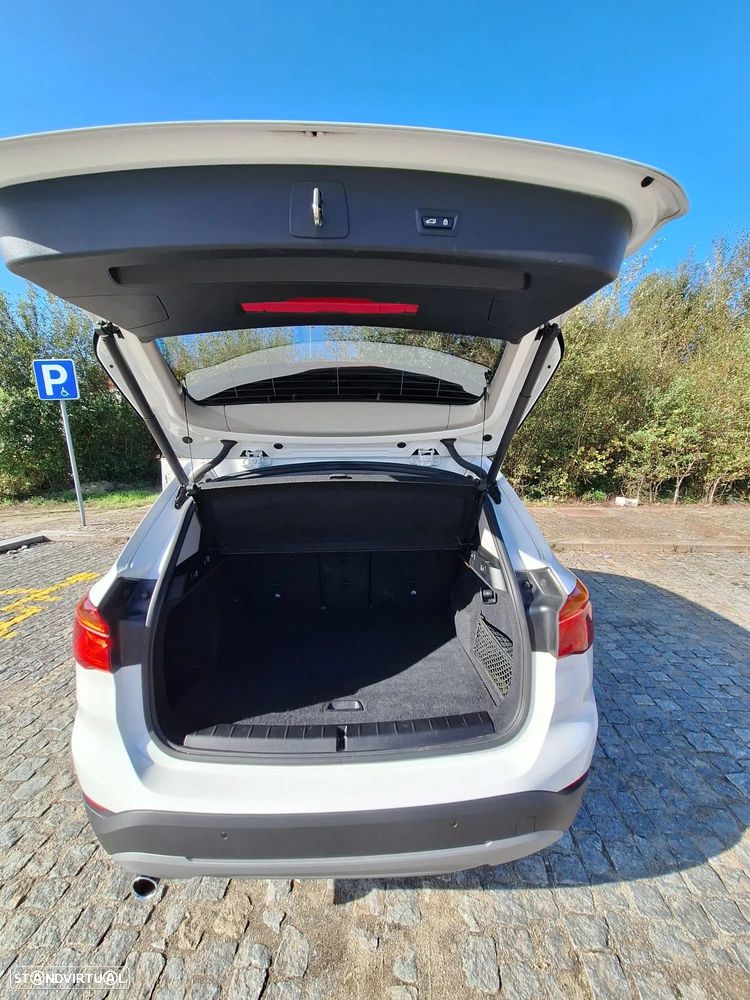 BMW X1 18 d sDrive Auto Line Sport - 24