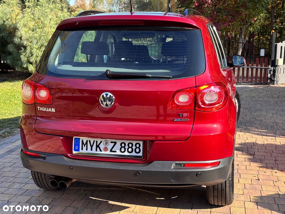 Volkswagen Tiguan - 5
