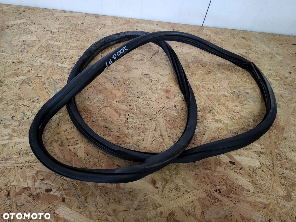 Uszczelka drzwi prawy tył Peugeot 2008 - 1