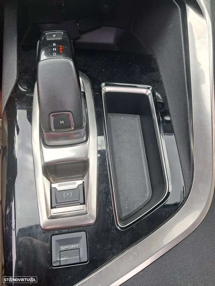Peugeot 3008 1.2 PureTech Allure EAT8 - 14
