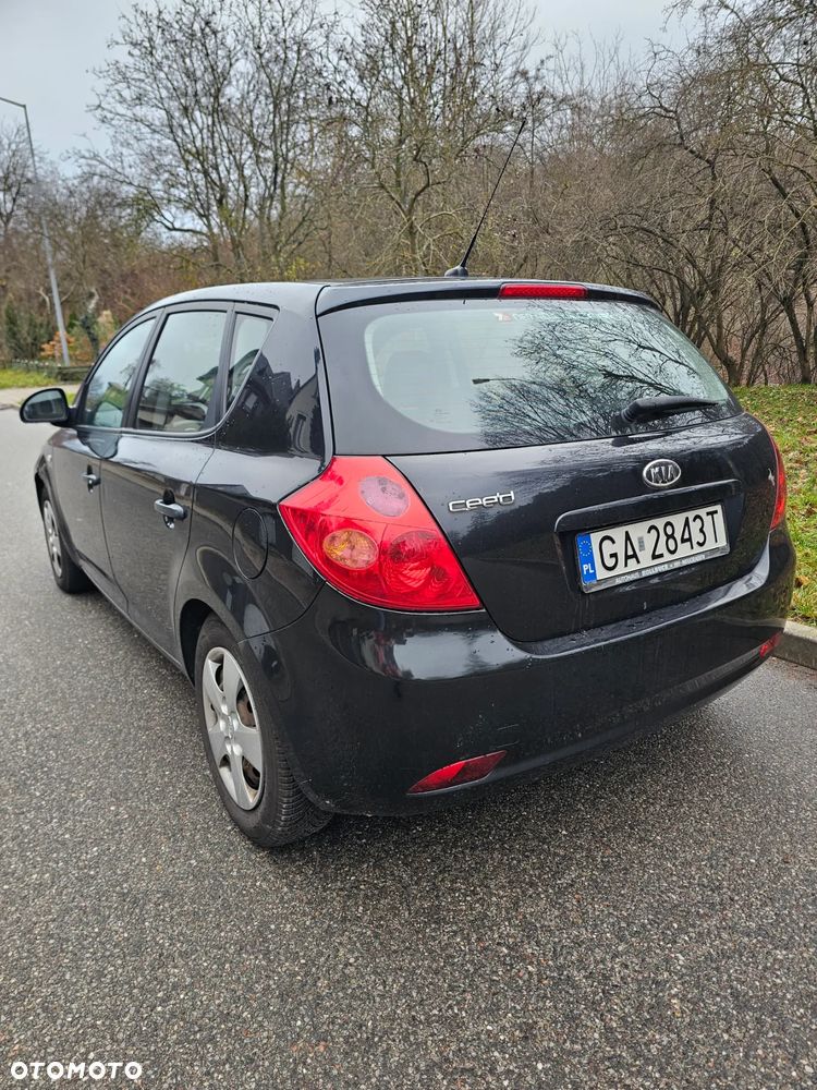 Kia Ceed 1.6 Crdi Comfort - 4