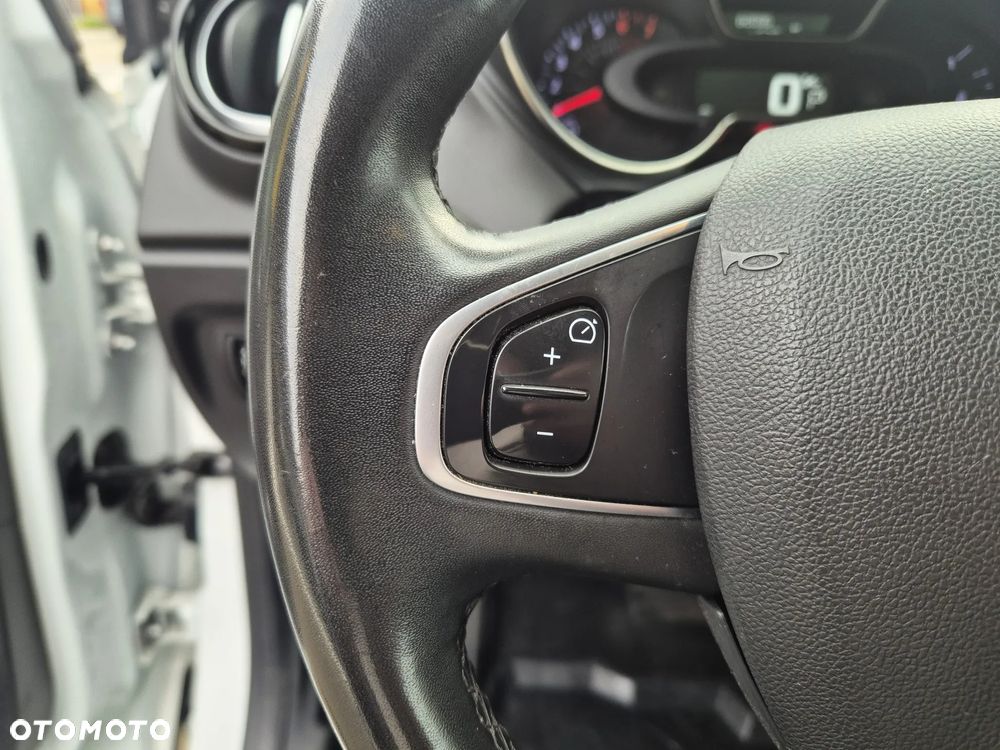 Renault Captur - 21