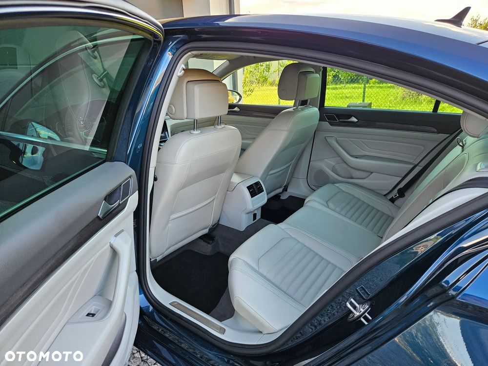 Volkswagen Passat 2.0 TDI EVO Elegance DSG - 13