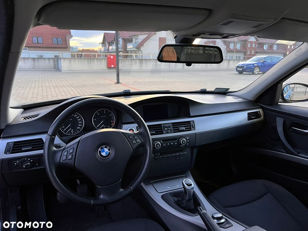 BMW Seria 3 - 12