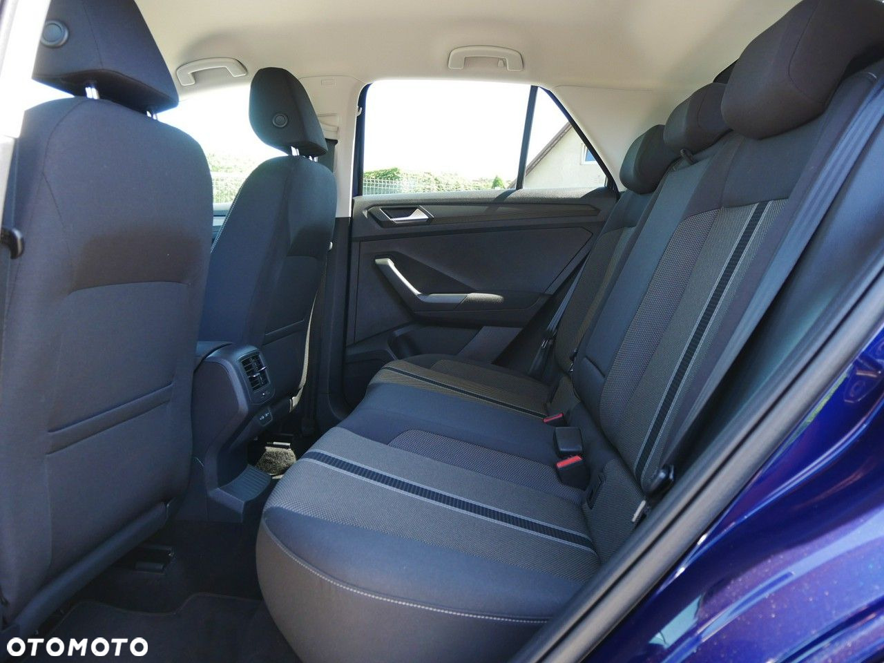 Volkswagen T-Roc - 8