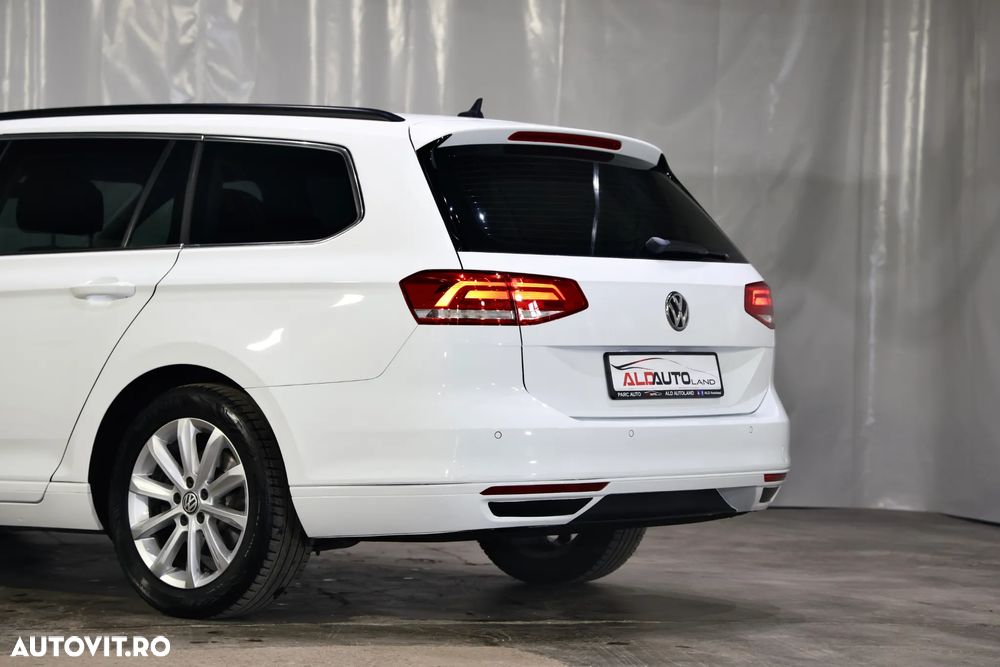 Volkswagen Passat 2.0 TDI Comfortline - 28