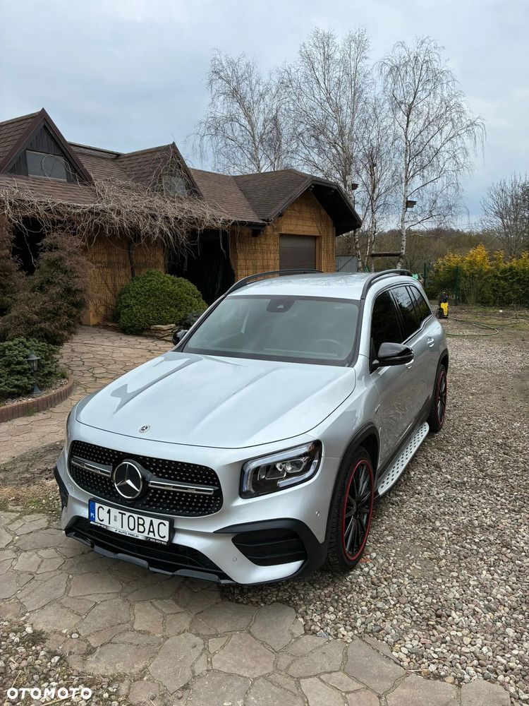 Mercedes-Benz GLB 200 4-Matic AMG Line 8G-DCT - 3