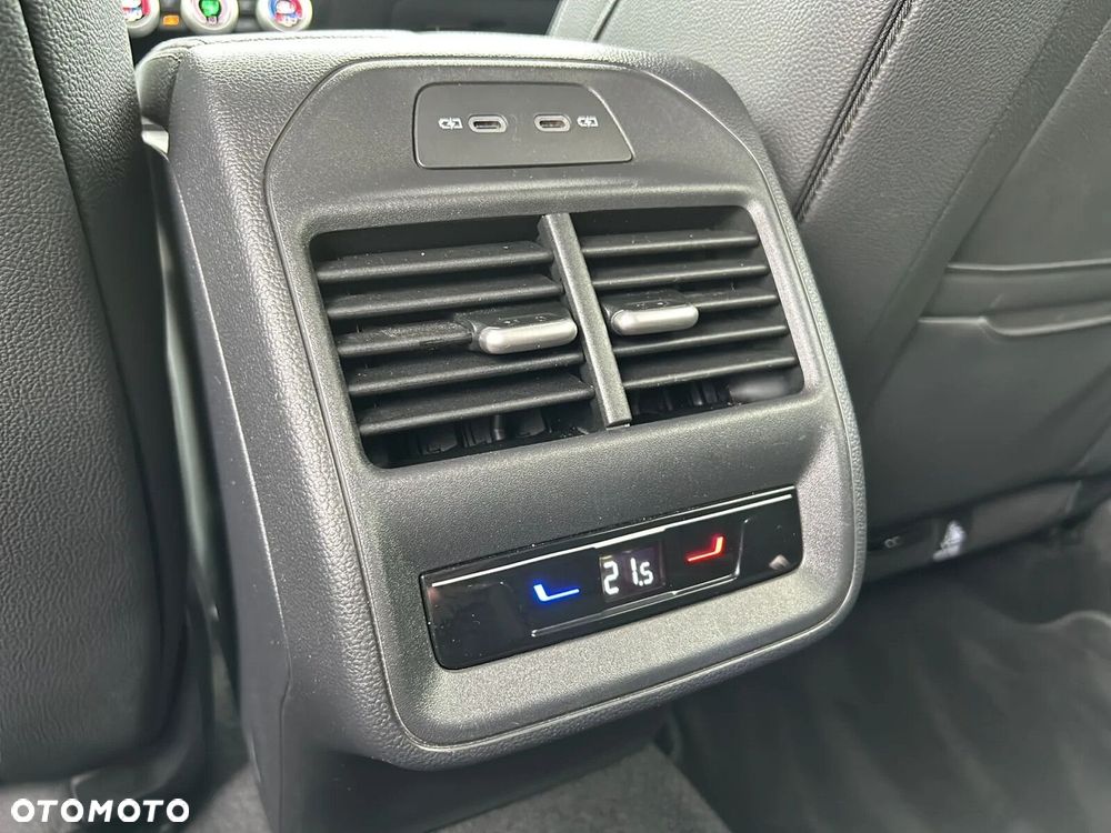 Skoda Superb 1.5 TSI mHEV Selection DSG - 38