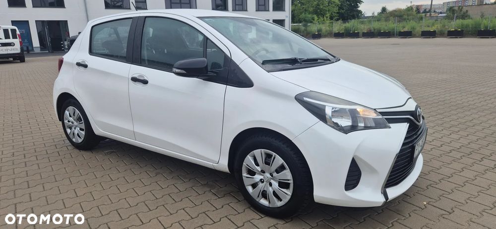 Toyota Yaris 1.0 Premium - 4