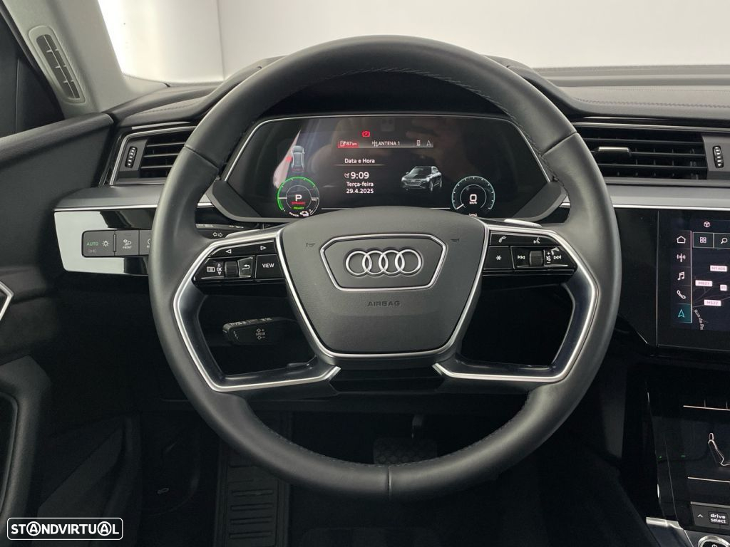 Audi Q8 e-Tron 55 quattro Advanced - 14