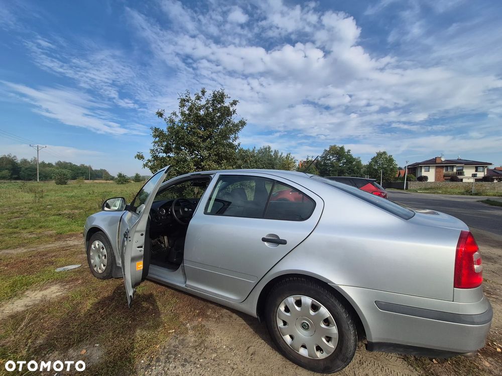 Skoda Octavia 1.6 Tour - 22