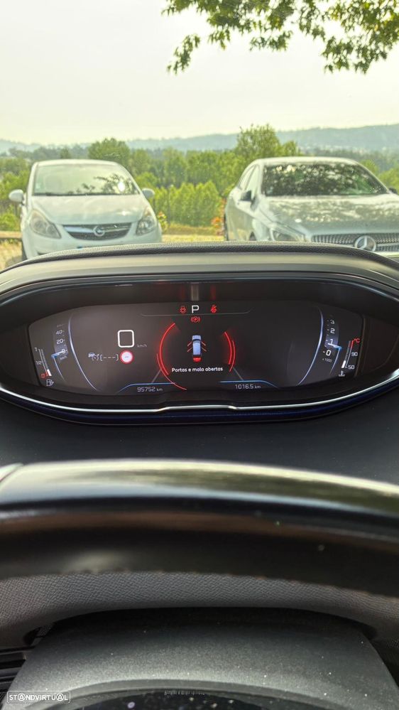 Peugeot 3008 PureTech 130 Stop & Start GPF EAT8 GT - 16