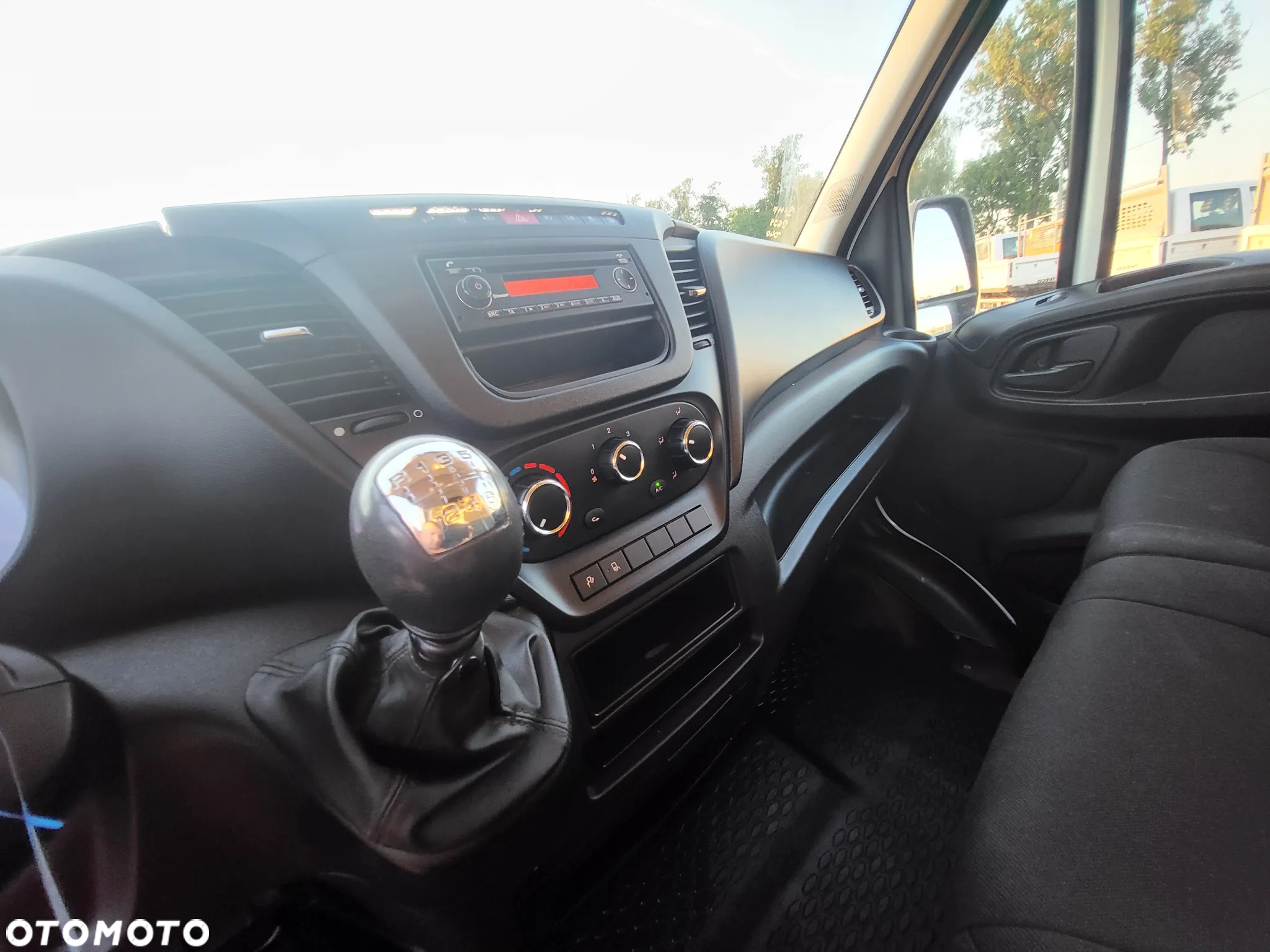 Iveco Daily blaszak zabudowa warsztatowa klima sprowadzony super stan - 15