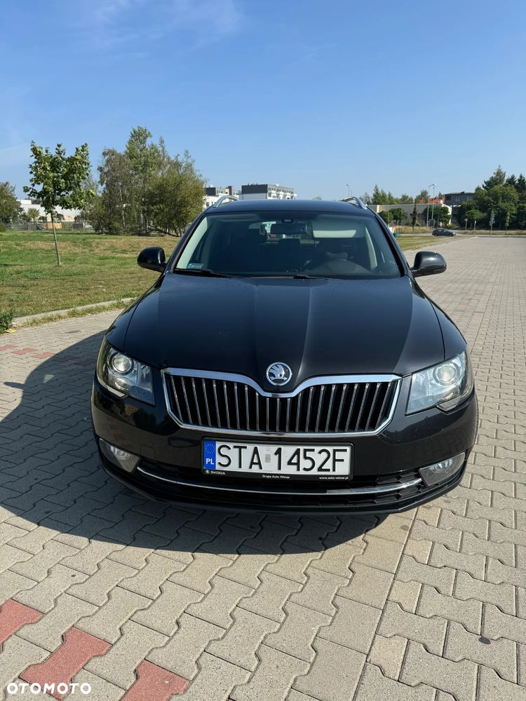 Skoda Superb 2.0 TDI Elegance DSG - 2