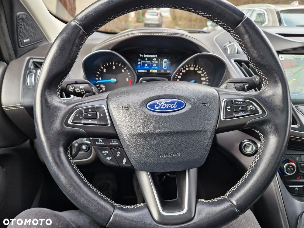 Ford Kuga 2.0 TDCi 4x4 Vignale - 29