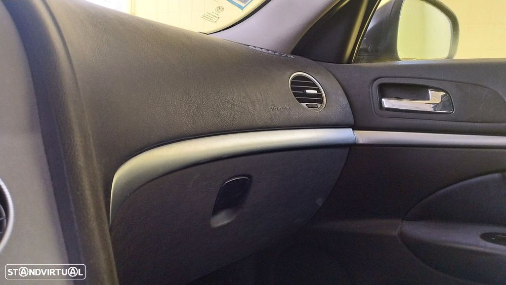 Alfa Romeo 159 1.9 JTDM 8V - 11