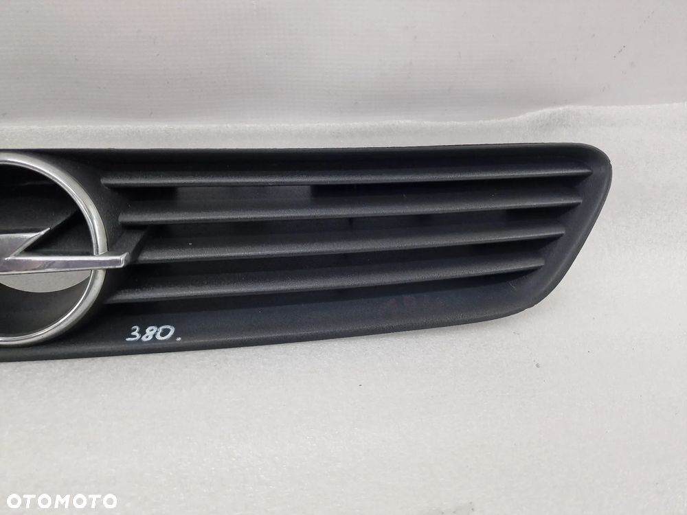 OPEL ASTRA II G 98- ATRAPA / GRILL PRZEDNI PRZÓD , NR 90588120 ,  NR AUKCJI GL380 - 3