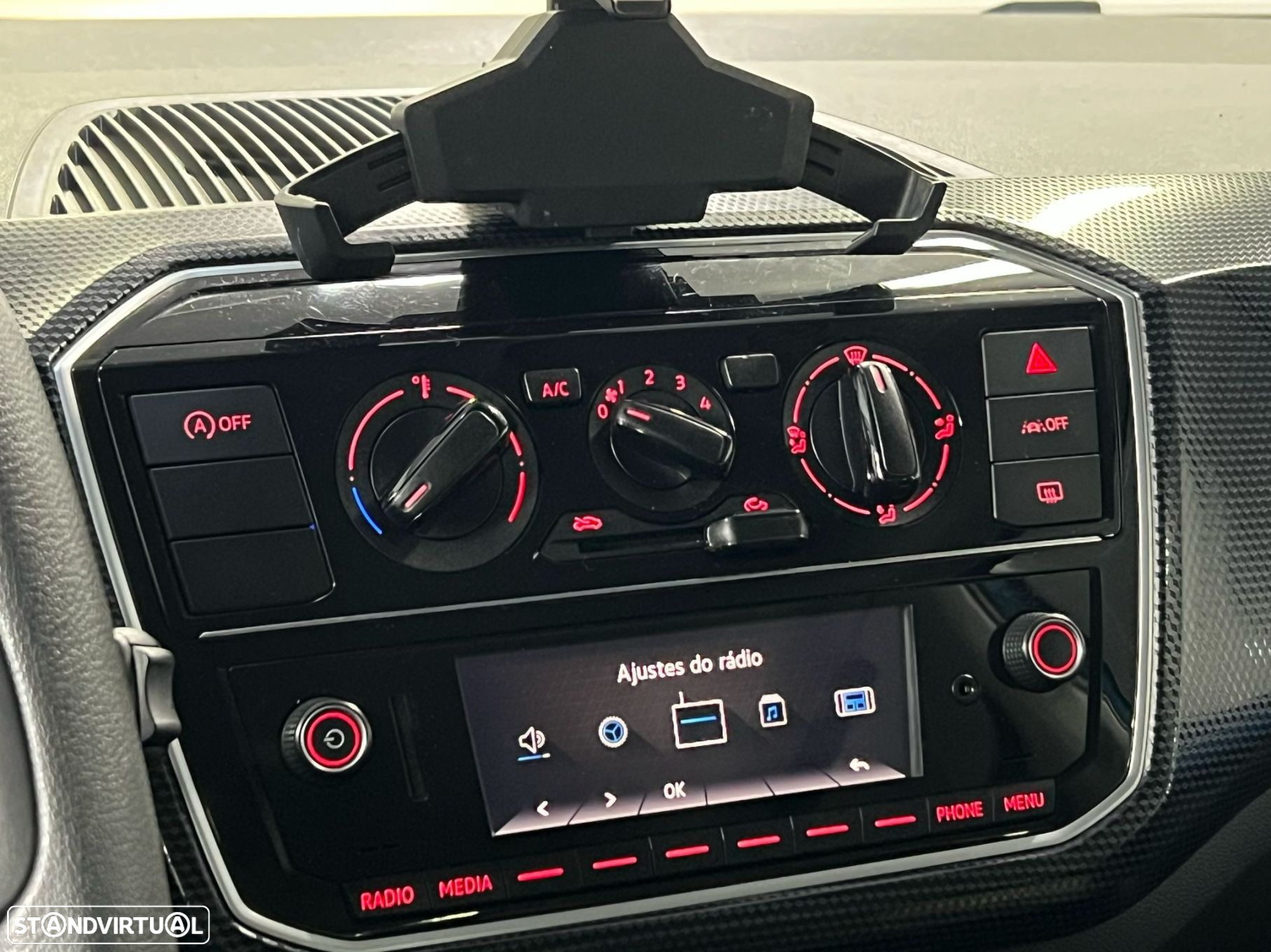 VW Up! 1.0 Move Color - 13
