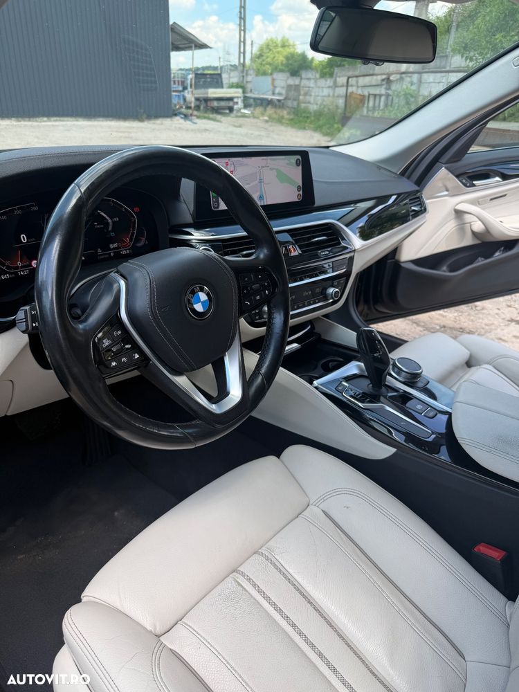 BMW Seria 5 530i xDrive Aut. Luxury Line - 14