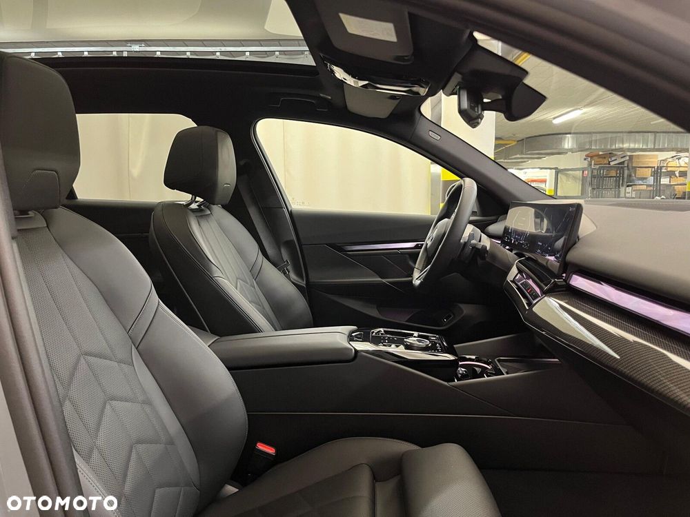 BMW Seria 5 520d xDrive mHEV M Sport - 39