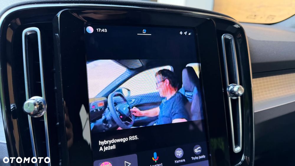 Volvo XC 40 B3 B DKG Ultra Black Edition - 33