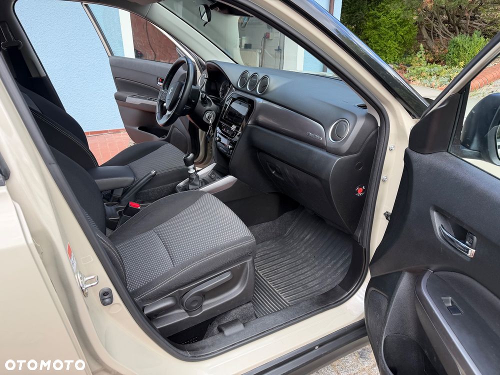 Suzuki Vitara 1.4 Boosterjet SHVS Premium 4WD - 7