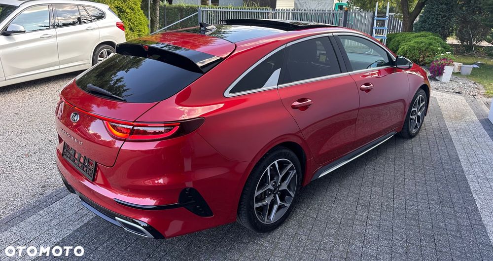 Kia ProCeed - 12