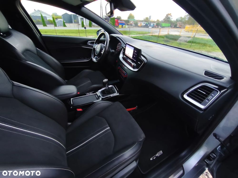 Kia ProCeed - 30