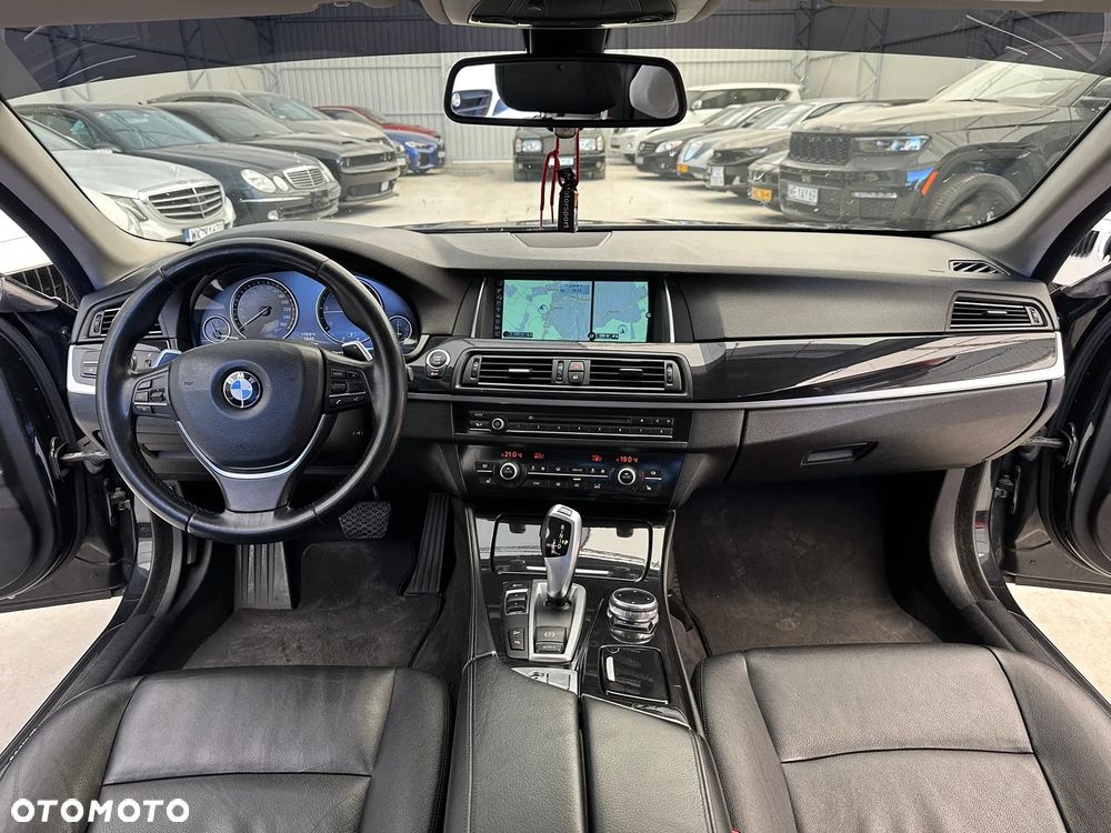 BMW Seria 5 520d Luxury Line - 6