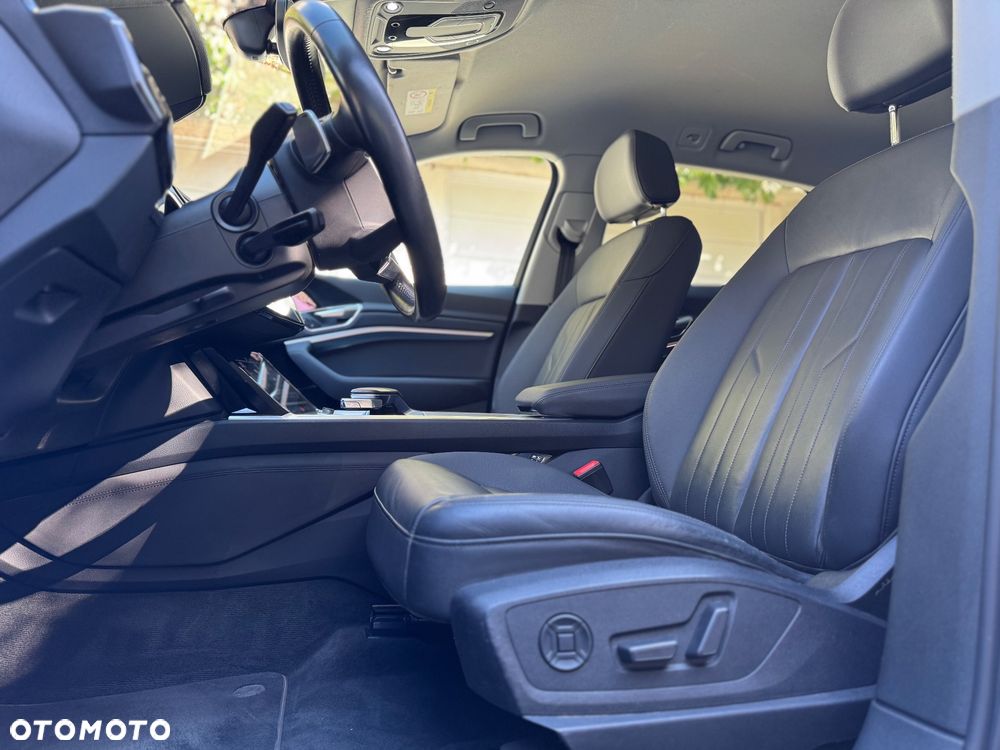 Audi e-tron 55 Quattro Advanced - 11
